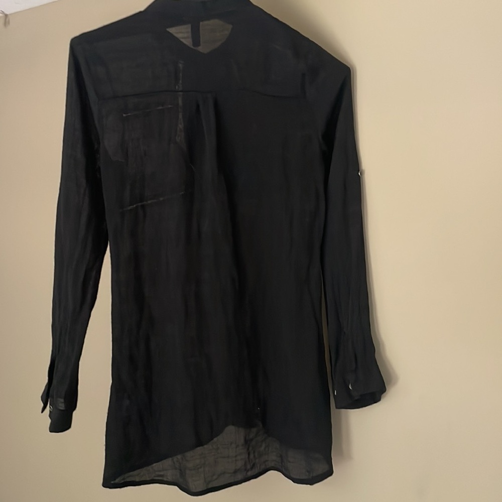 Button down - Picture 2 of 3